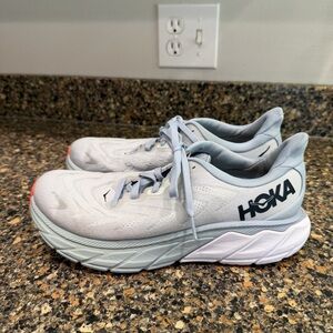 Hoka Women's Light blue and Navy Road-Running Shoes size 9 wide
